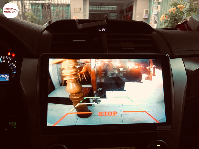 Toyota Camry lap màn hình Zestech Z800 Pro