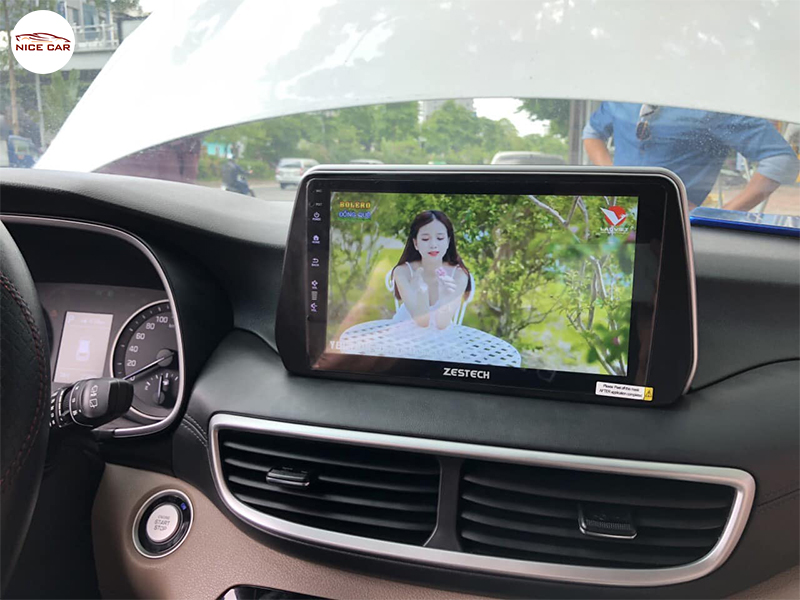 Man hinh Android xe Hyundai Santafe 2020