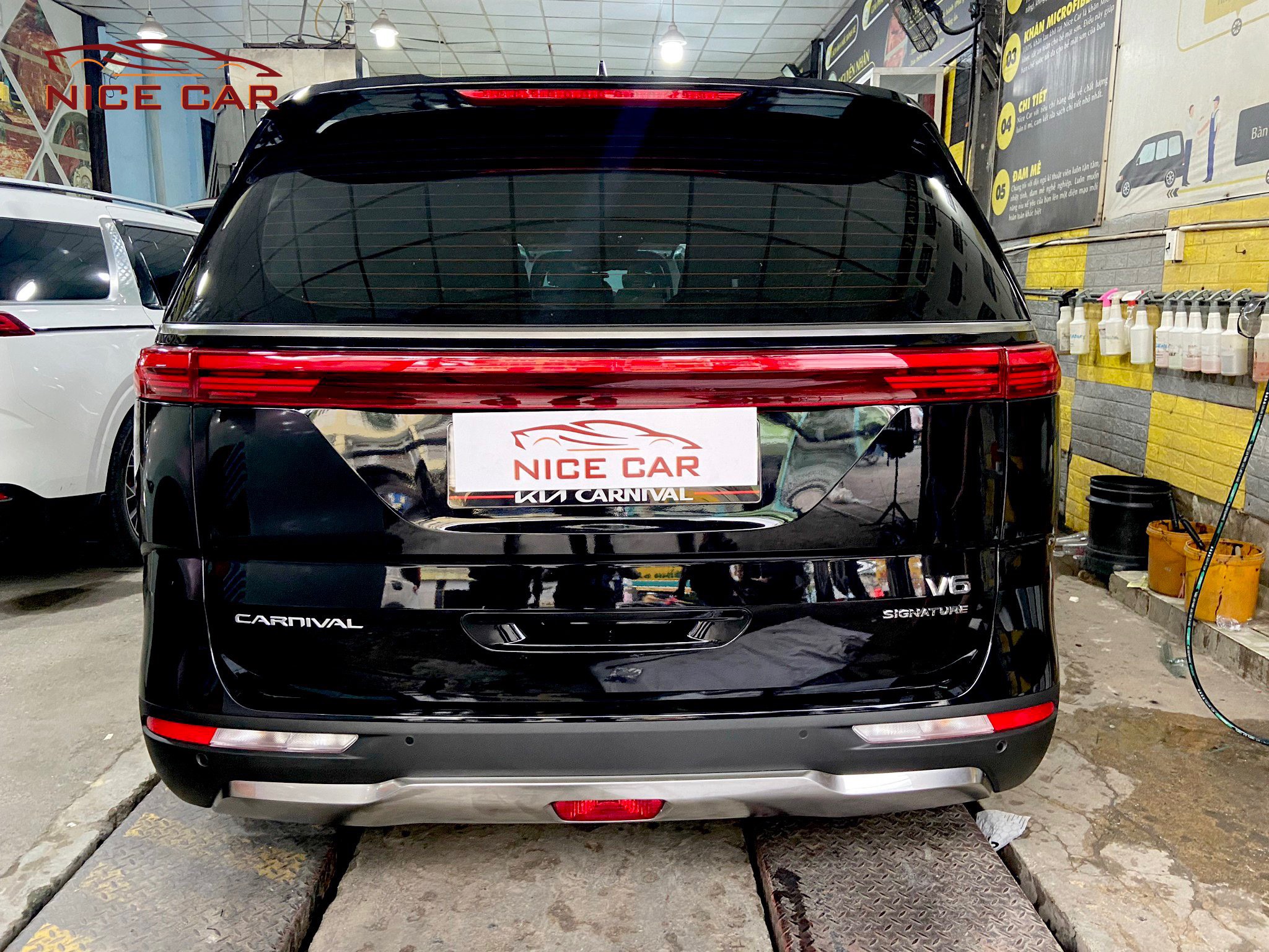Đèn hậu mẫu Porche cho Kia Carnival 2022