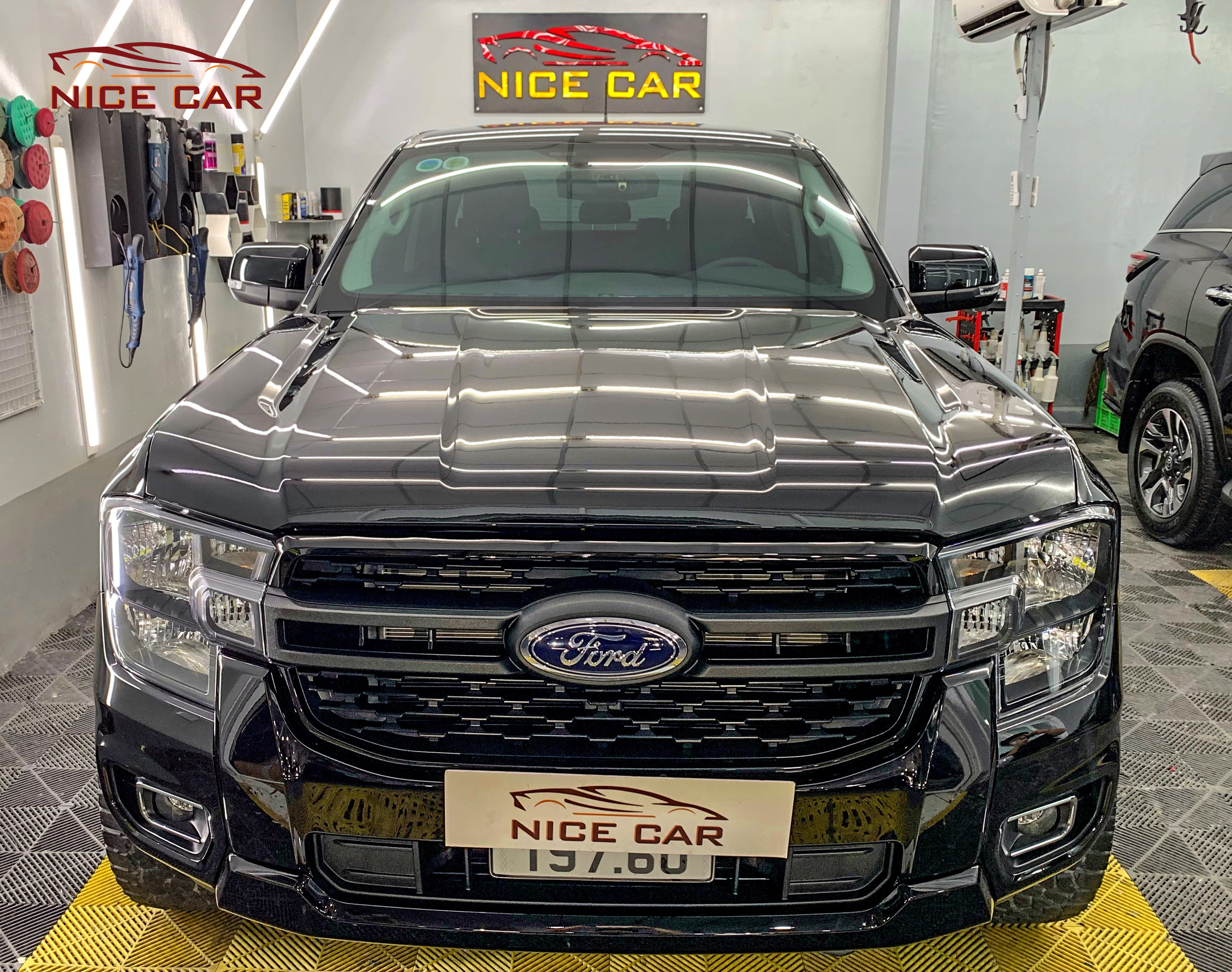 Phủ ceramic xe Ford Everest 2023
