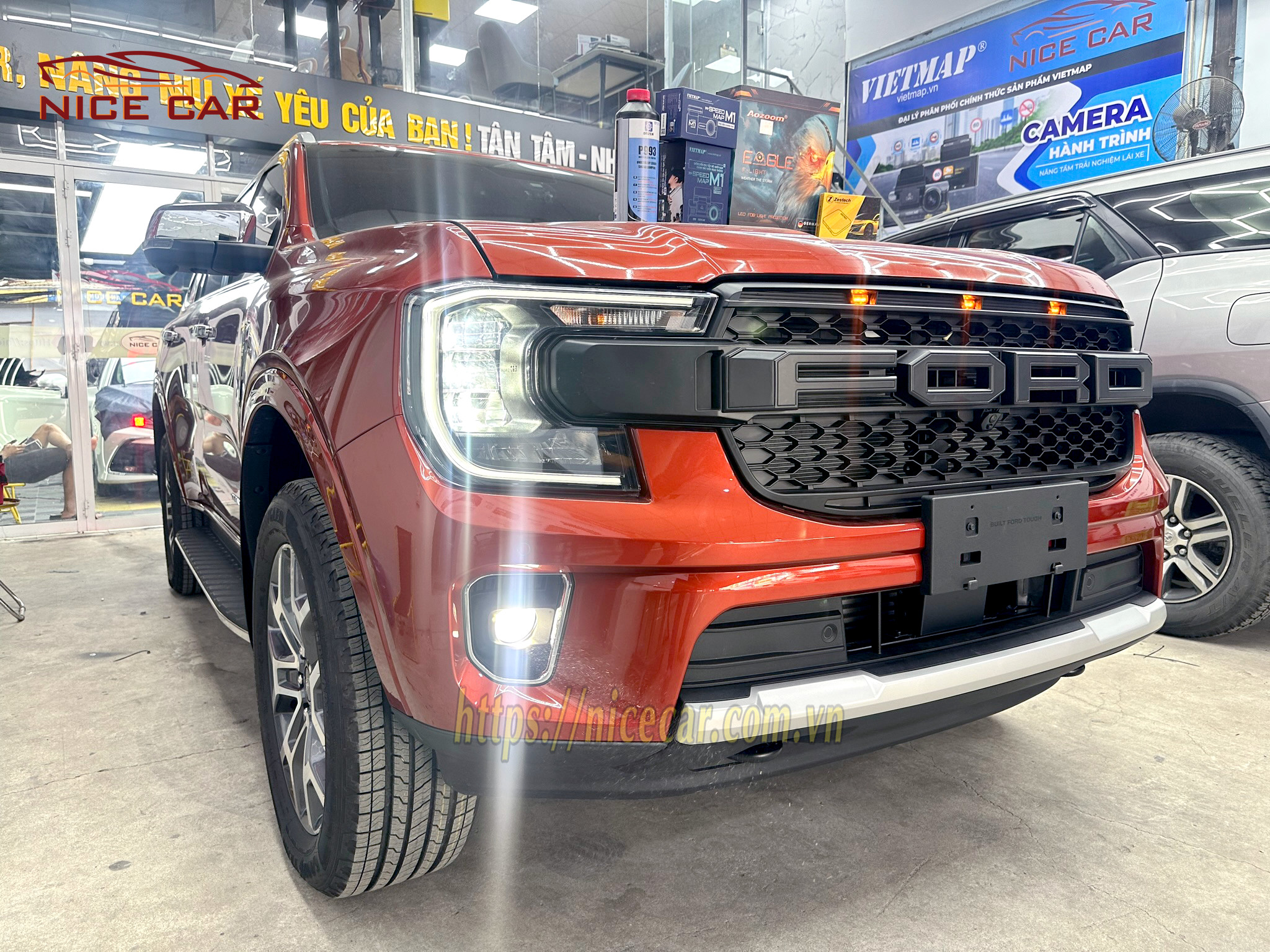 độ bi gầm led xe Ford Everest 2023