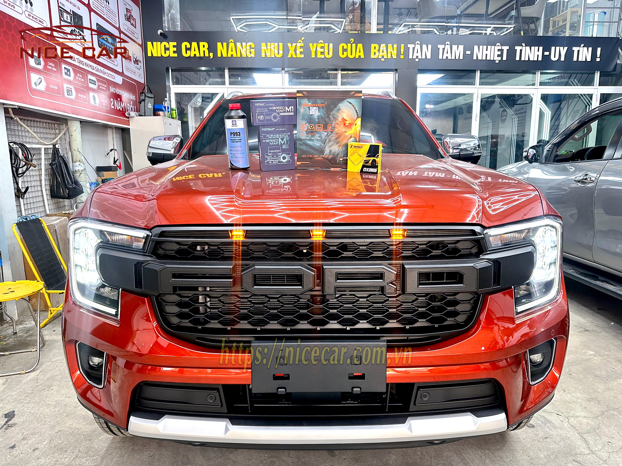 mặt calang chữ Ford màu đen