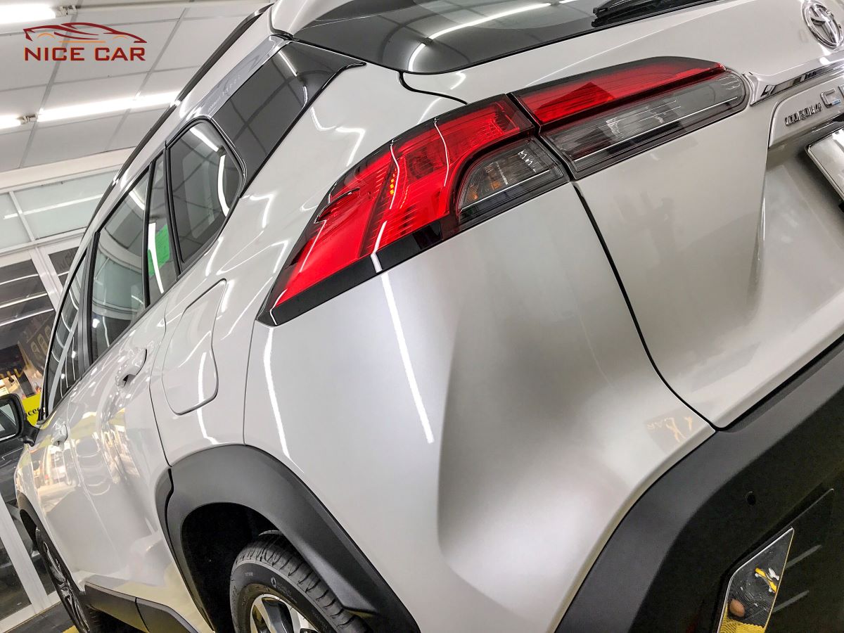 phu-ceramic-9h-toyota-cross-2023-1