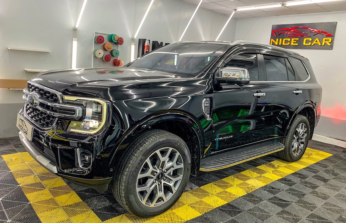 do-ghe-limousine-ford-everest-10