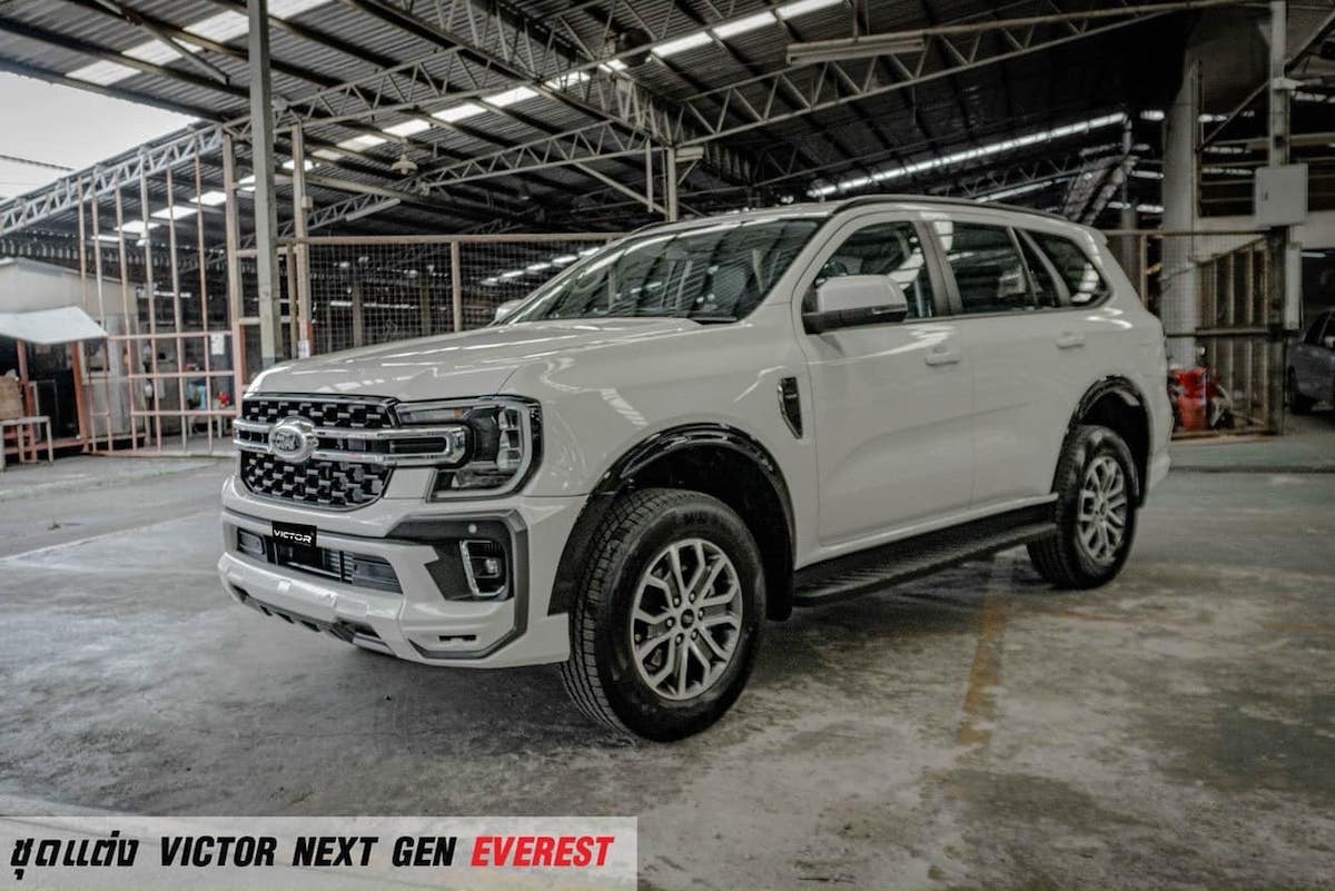 do-ghe-limousine-ford-everest-12