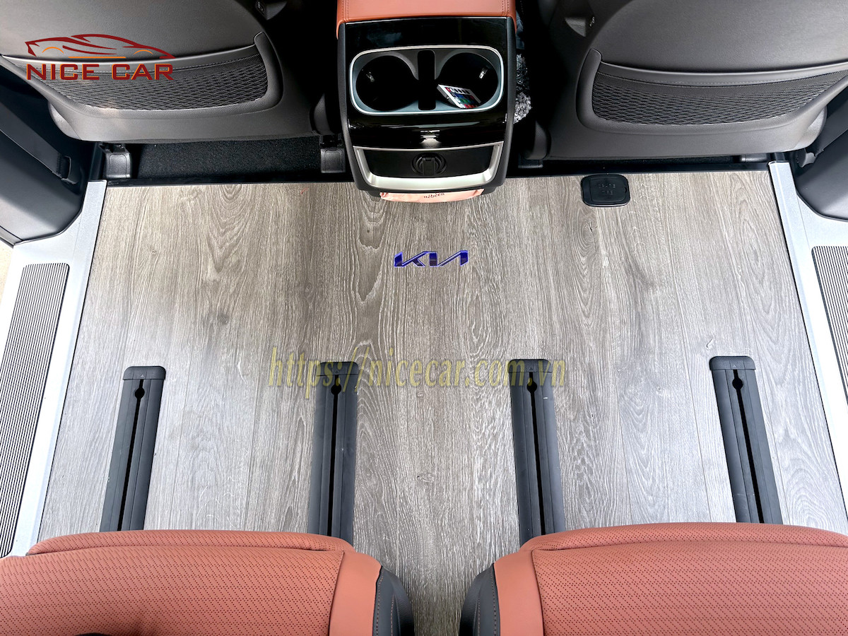 do-noi-that-thuong-gia-limousine-kia-carnival-2023-30