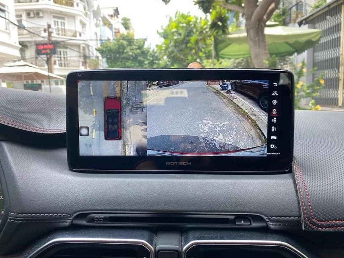 man-hinh-android-mazda-2-5