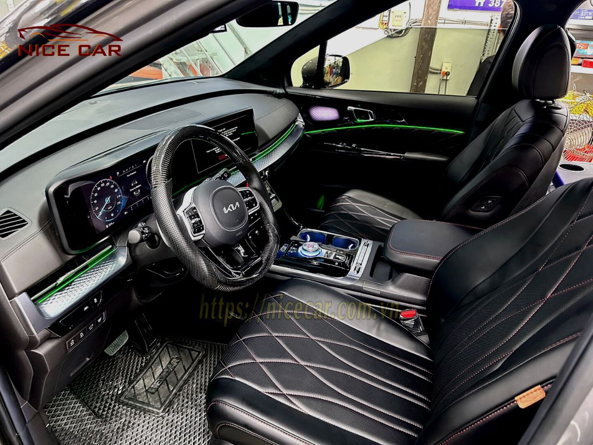 do-ghe-limousine-kia-carnival-black-edition-16