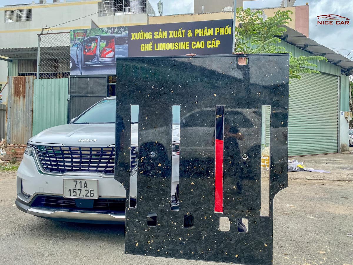 do-ghe-limousine-kia-carnival-black-edition-28