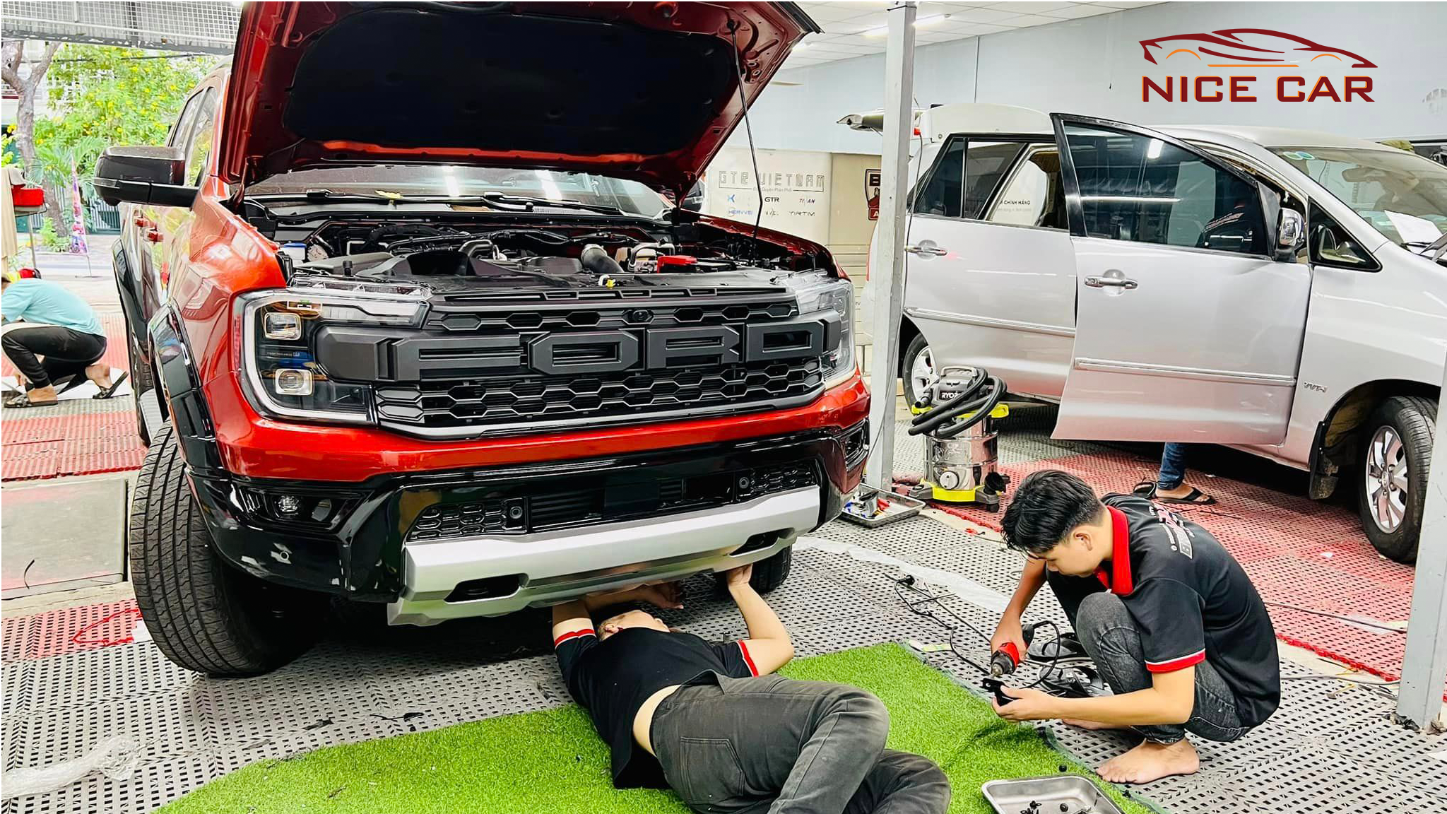 mặt calang Ford Ranger 2023