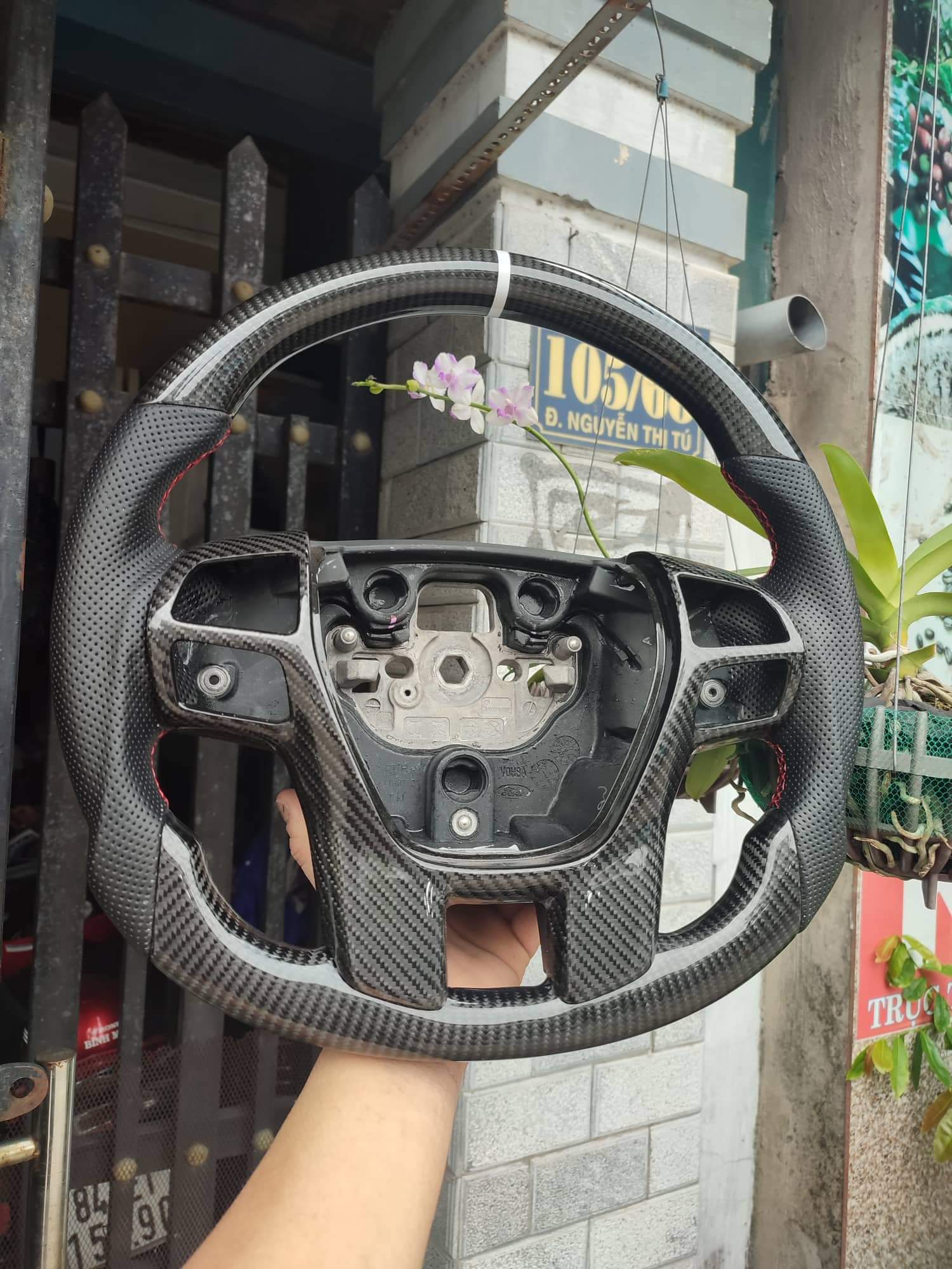 độ vô lăng cacbon