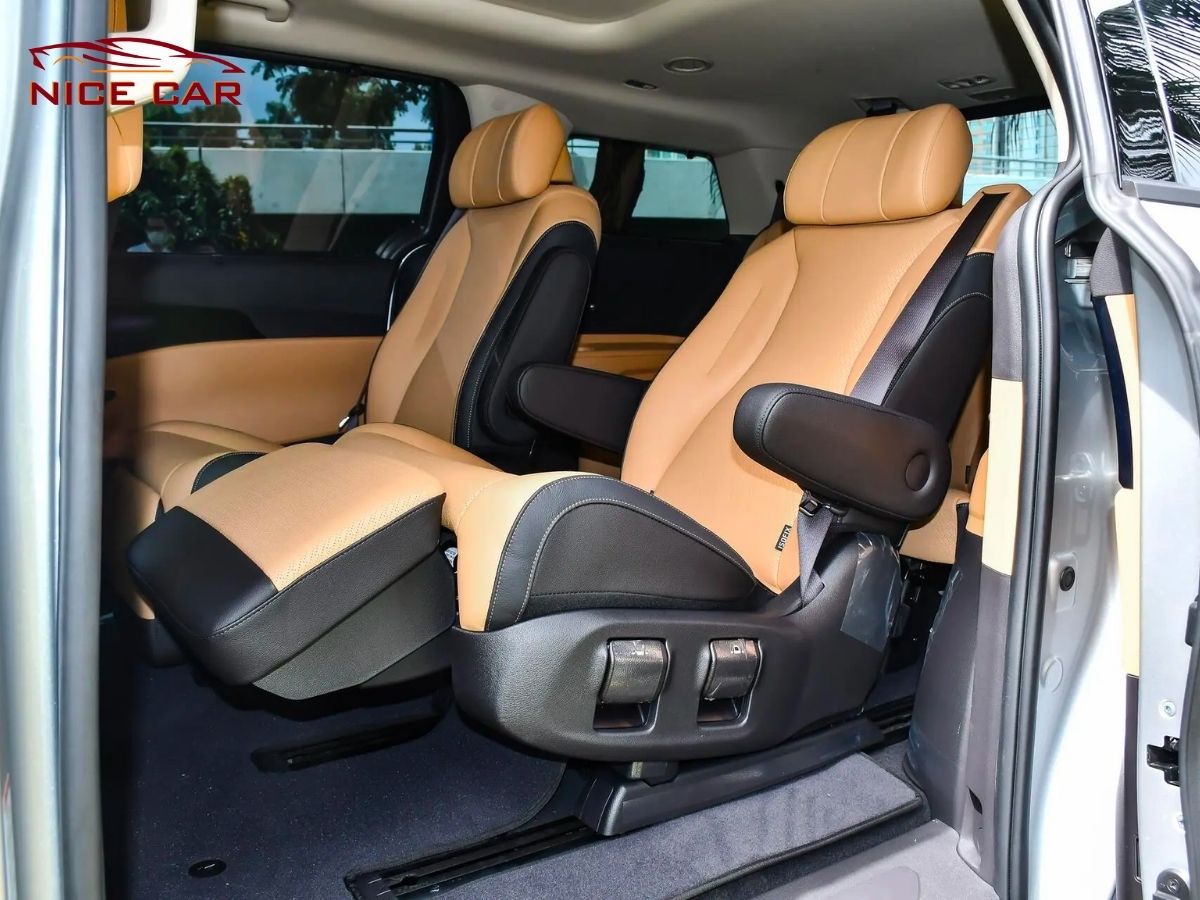 thay-2-ghe-giua-sedona-bang-2-ghe-kia-carnival-bang-signature-full-tinh-nang-2