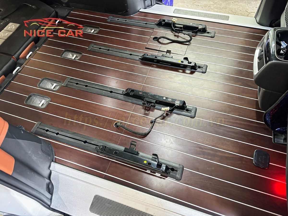 do-xe-kia-carnival-san-go-teak-tu-nhien