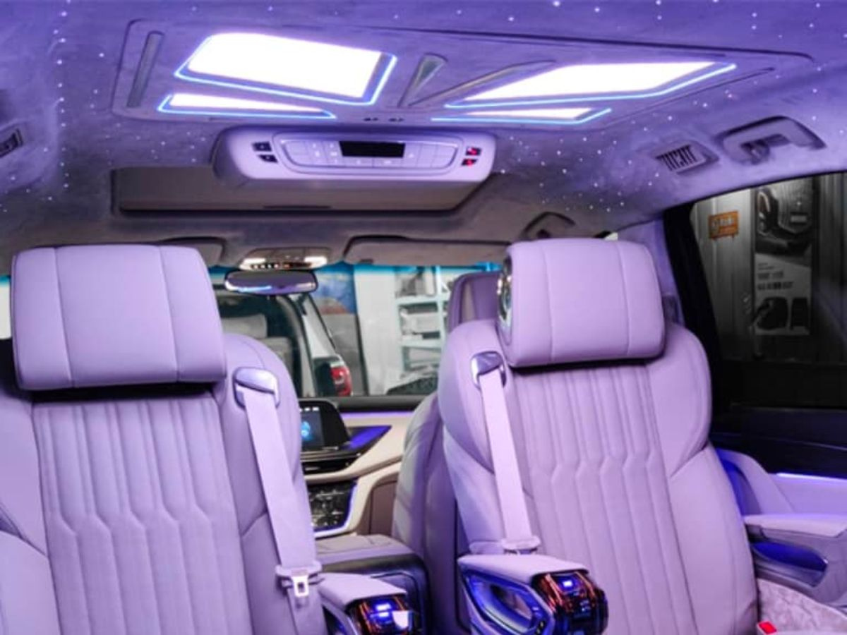 Đèn Led ốp trần hoa văn con bướm 2