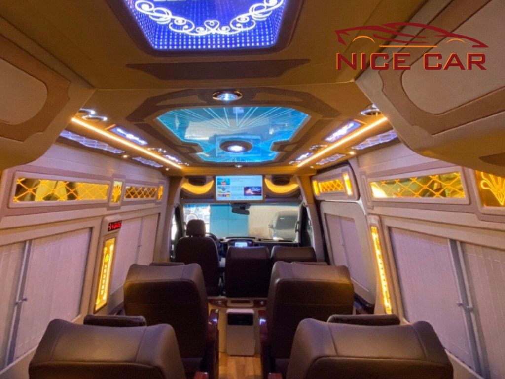 tivi ốp trần cho xe ford transit.
