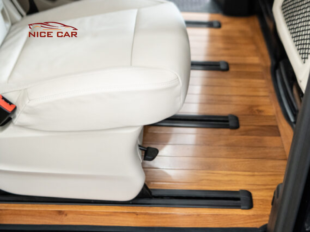 Lót sàn gỗ cho xe ford transit