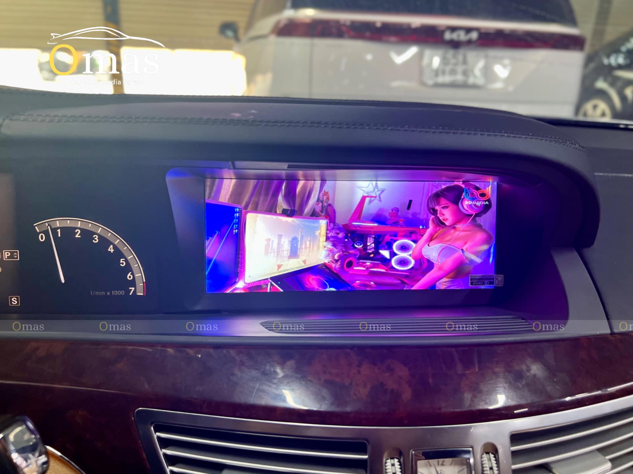 man-hinh-omas-360-va-omas-360-pro-cho-xe-mercedes-s-4