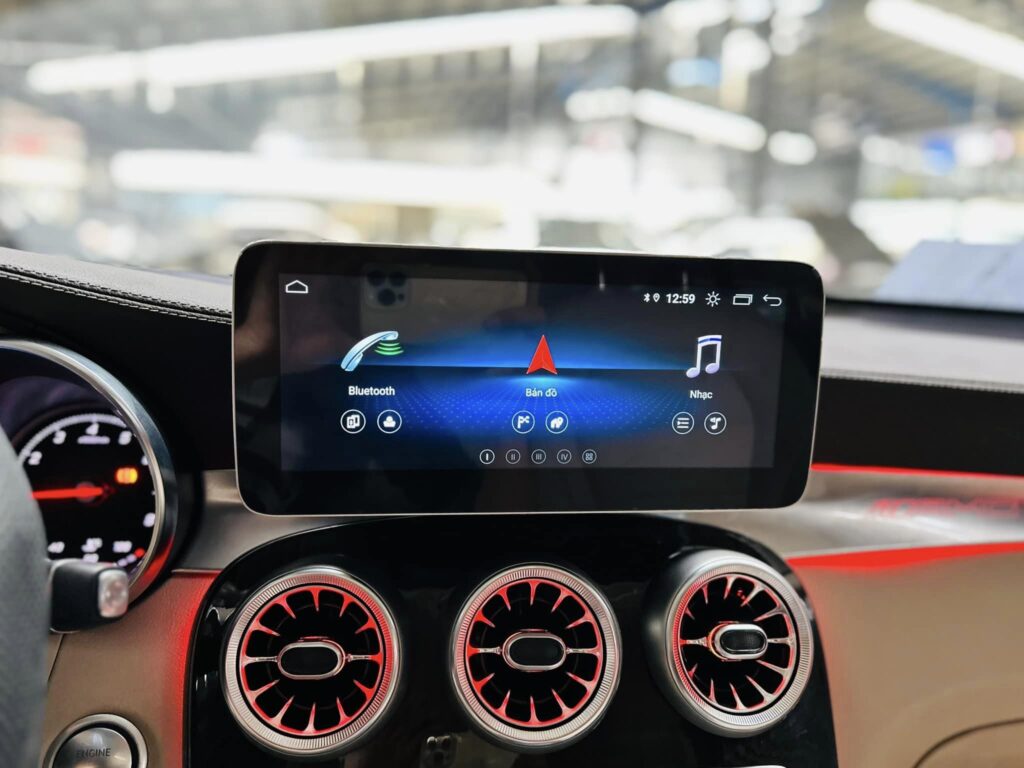 man-hinh-omas-mercedes-glc-4