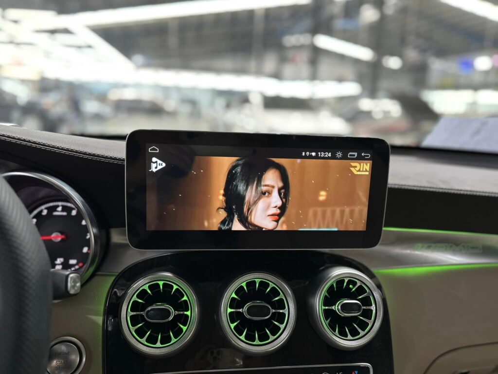 man-hinh-omas-mercedes-glc-6