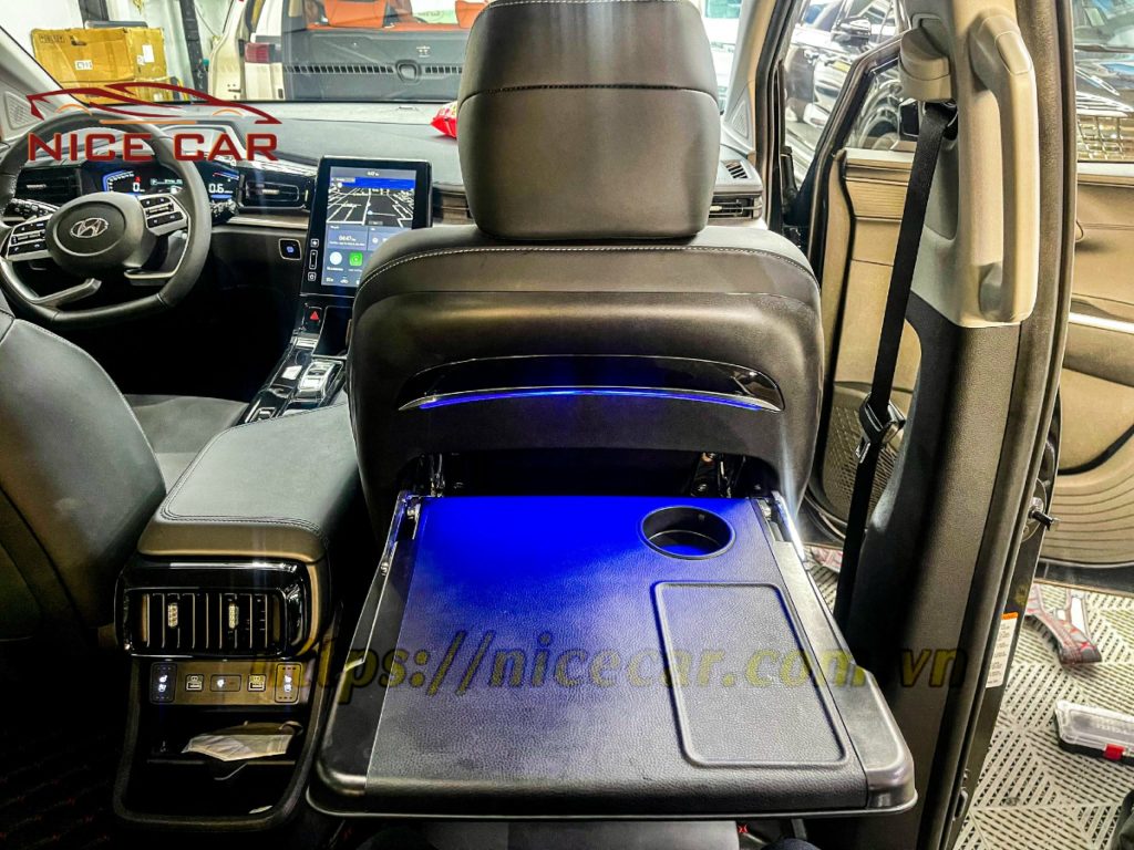 bàn xếp lưng ghế hyundai custin