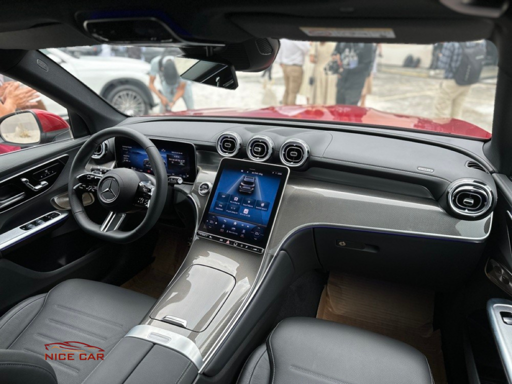 hệ thống âm thanh cho xe Mercedes GLC
