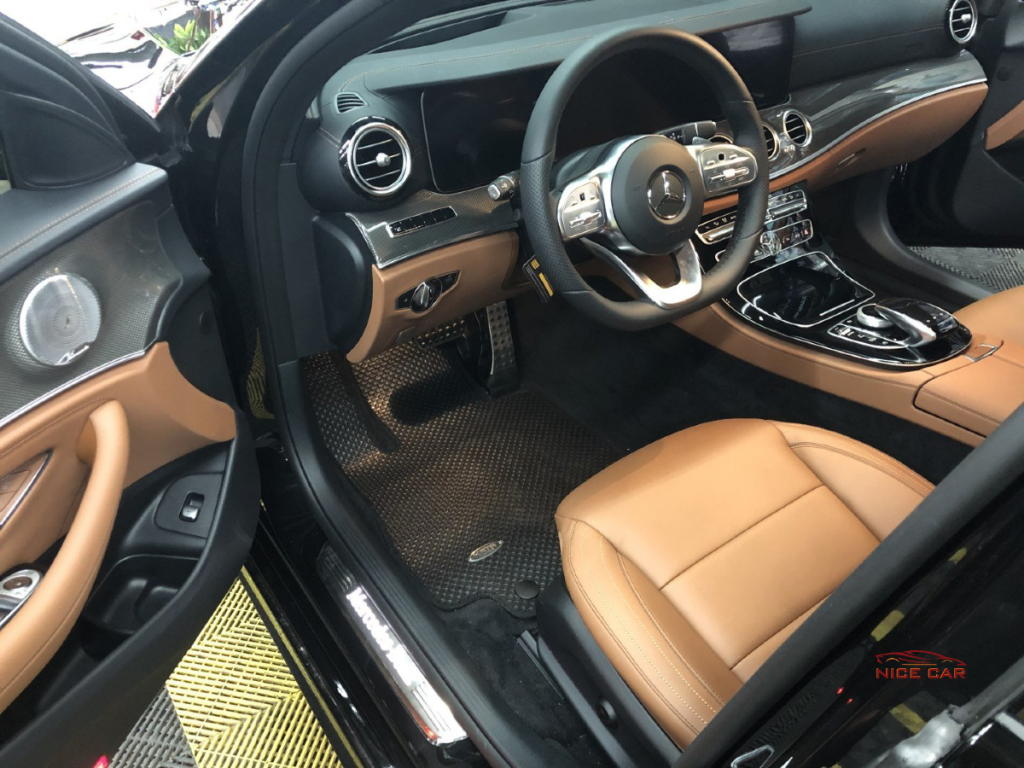 Thảm lót sàn xe Mercedes G