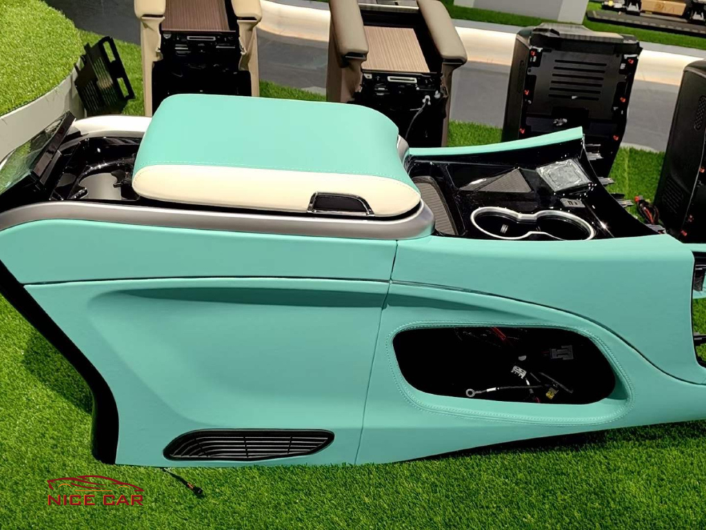 Tủ lạnh trên xe Mercedes