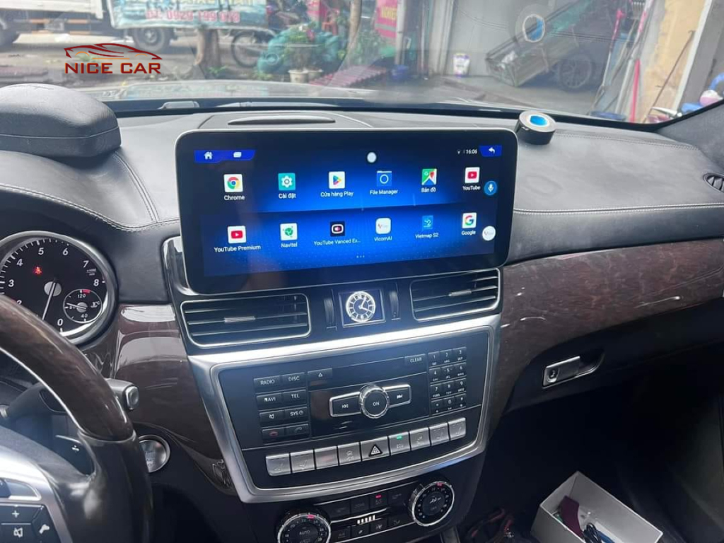 Màn hình giải trí Android Mercedes